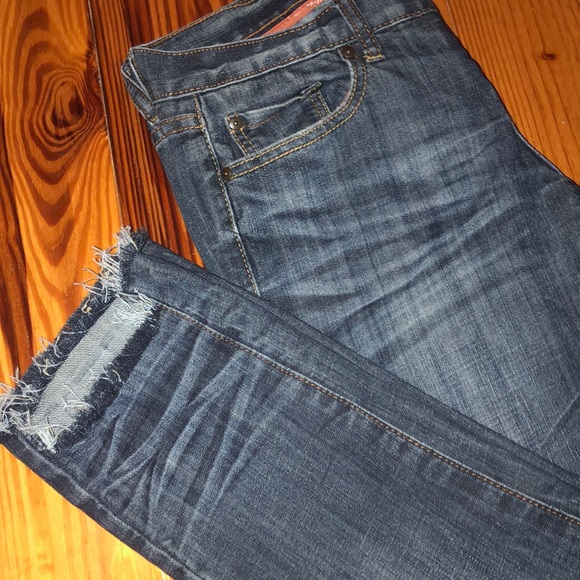 refuge Denim - VINTAGE Refuge cropped jeans - high-low cut offs